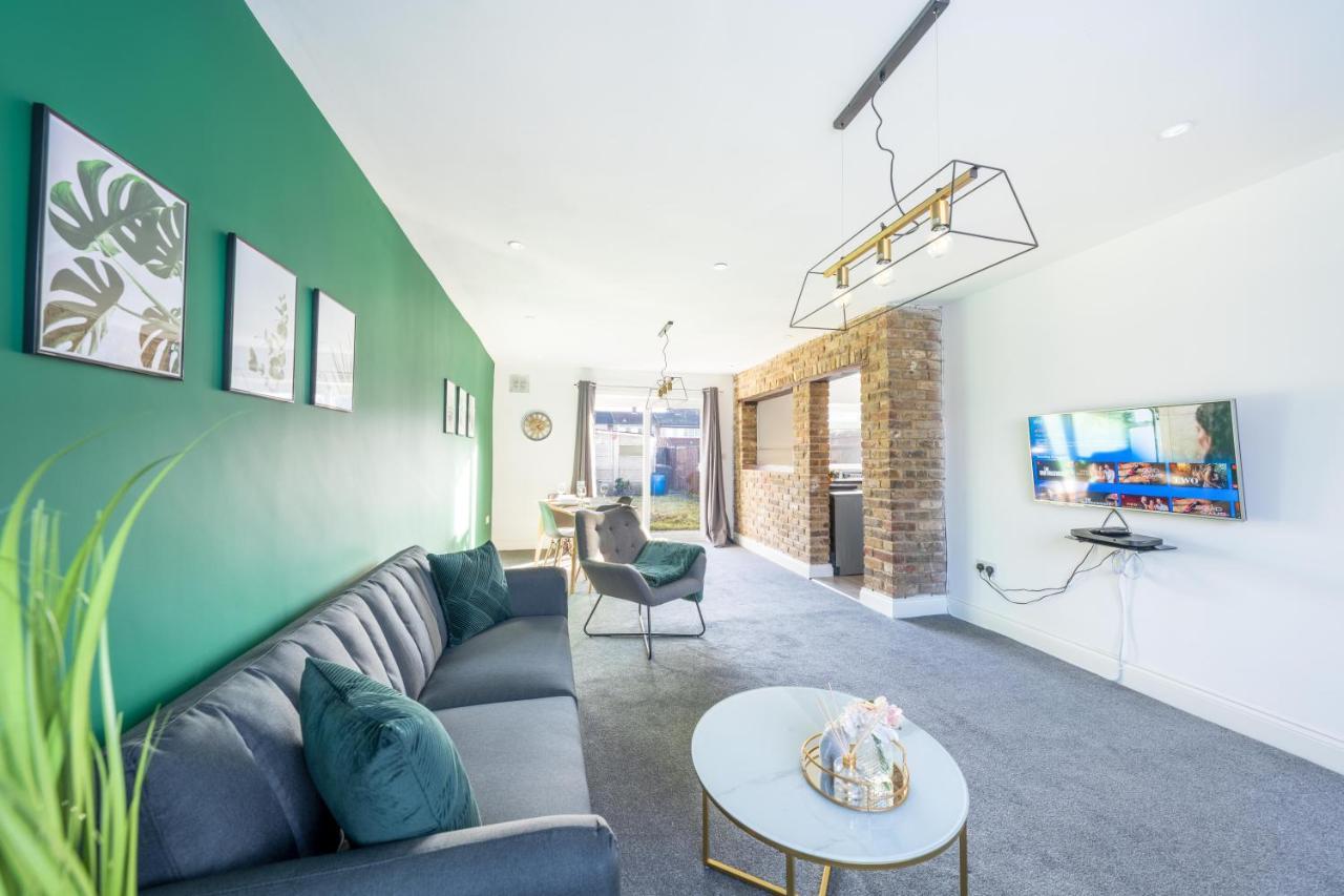 Contractor Accommodation Near Heathrow, Windsor Minutes From M4 Slough Exterior foto