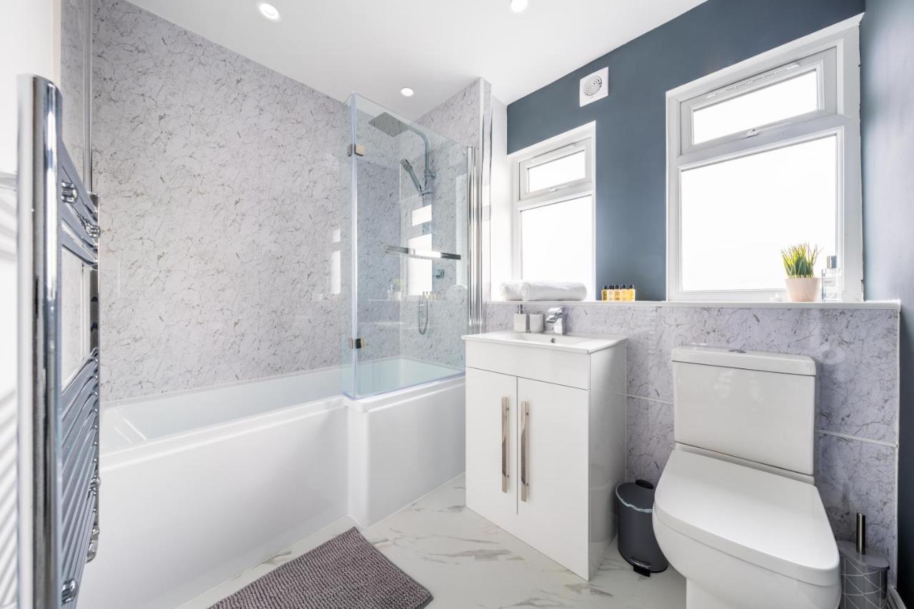 Contractor Accommodation Near Heathrow, Windsor Minutes From M4 Slough Exterior foto