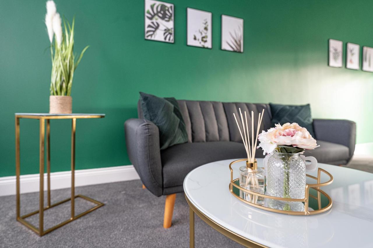 Contractor Accommodation Near Heathrow, Windsor Minutes From M4 Slough Exterior foto